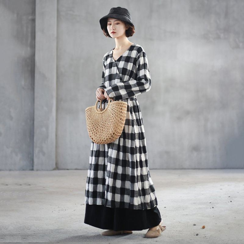 V-kaula Gingham Pellava Swing-mekko